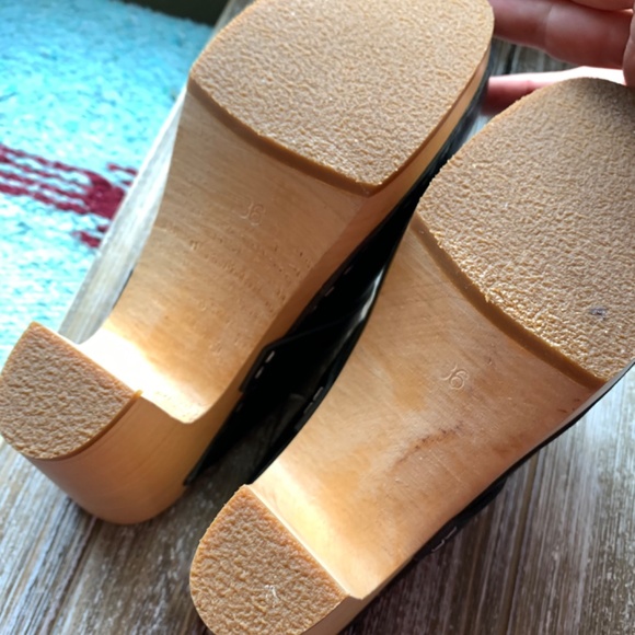 Swedish Hasbeens Slip In Classic Clogs 6 - Picture 8 of 10